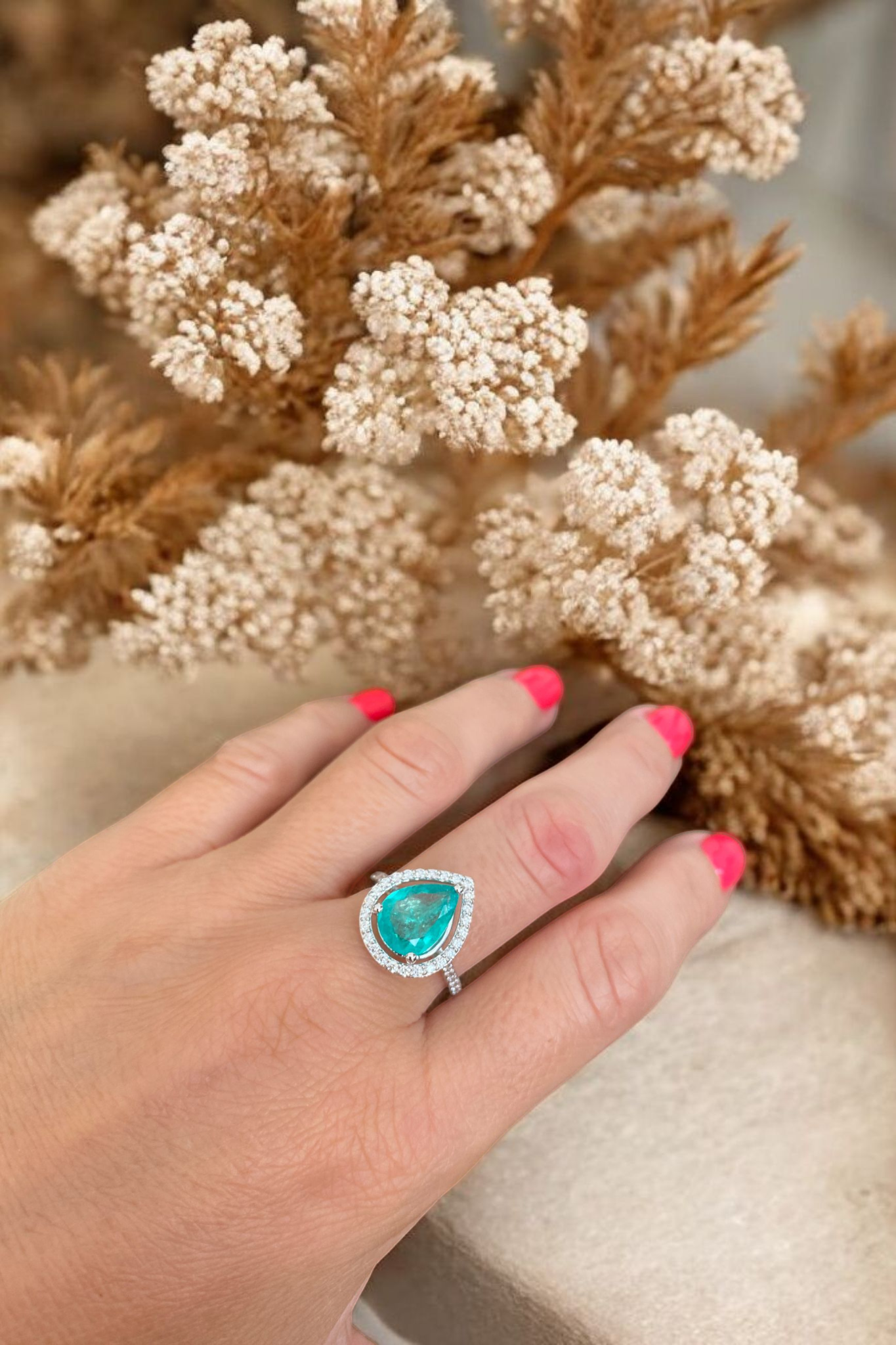 18K White Gold 2.30 Ct Emerald & Diamond 