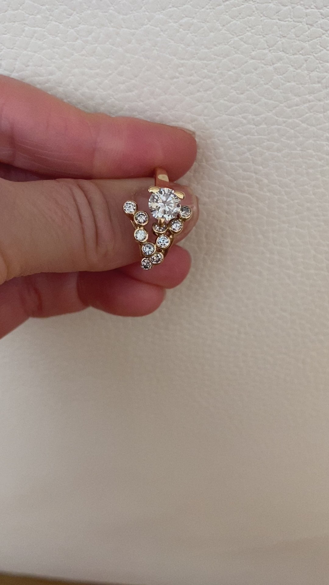 Vintage 18 kt Yellow Gold Cocktail ca 1.34 crt Diamonds ring